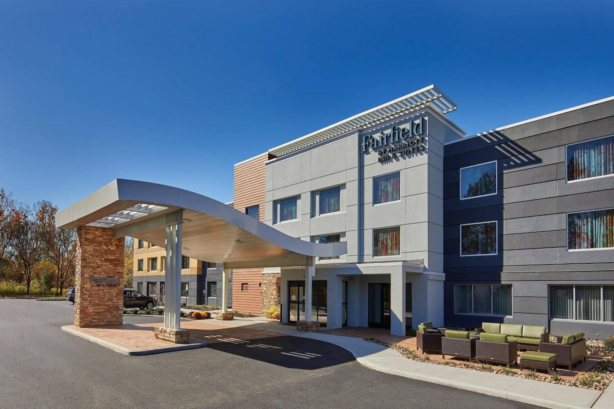 Fairfield Inn & Suites By Marriott Albany Airport Екстериор снимка