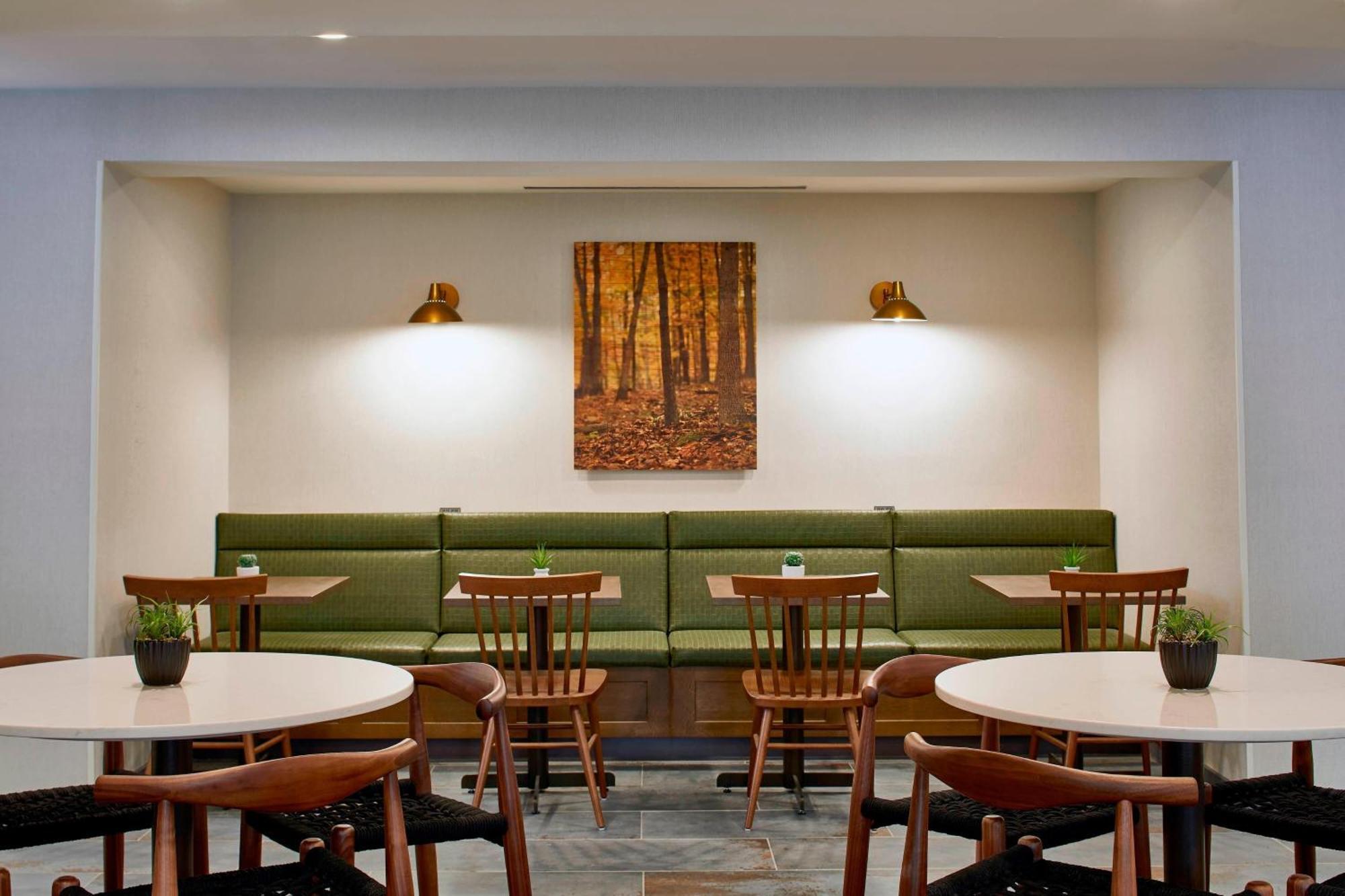 Fairfield Inn & Suites By Marriott Albany Airport Екстериор снимка