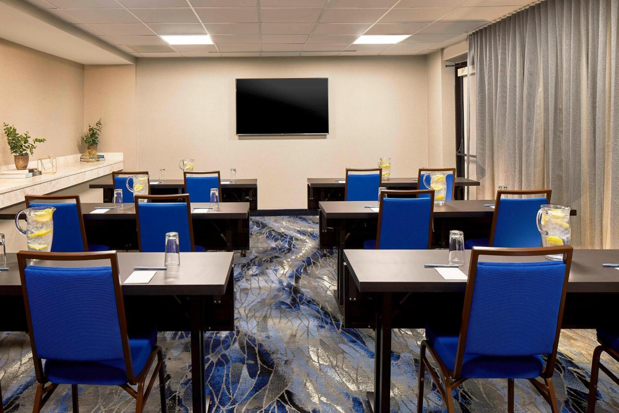 Fairfield Inn & Suites By Marriott Albany Airport Екстериор снимка