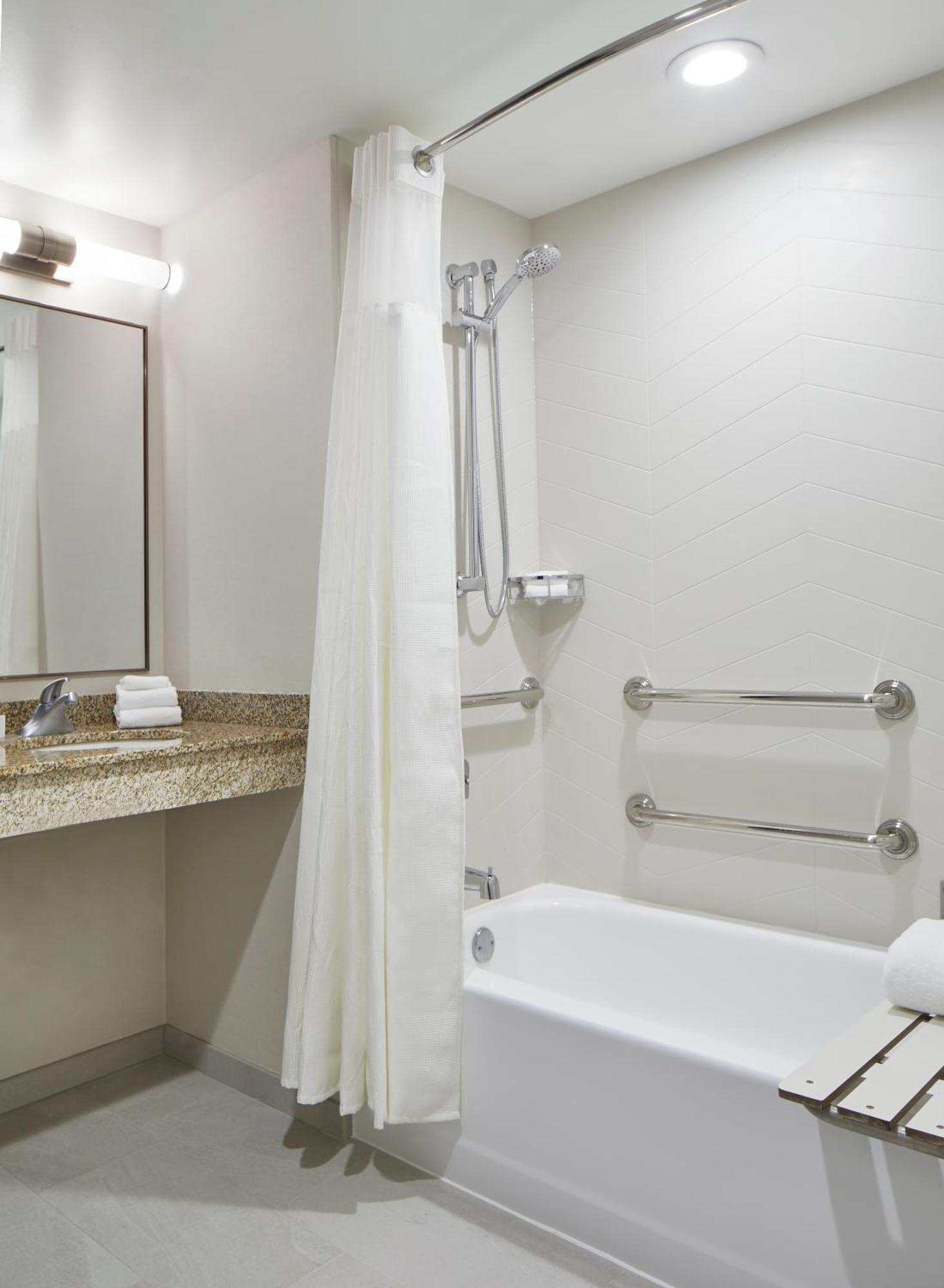Fairfield Inn & Suites By Marriott Albany Airport Екстериор снимка