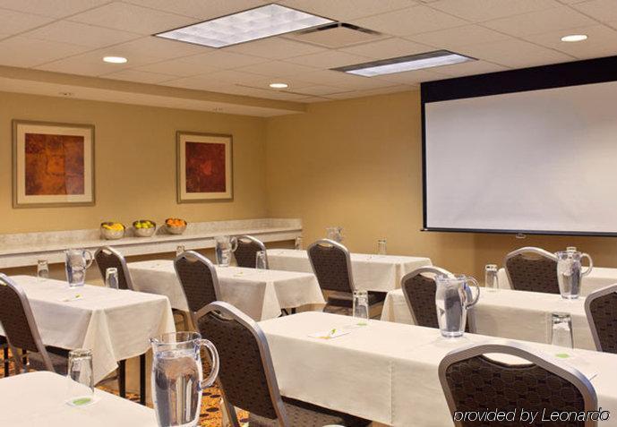 Fairfield Inn & Suites By Marriott Albany Airport Екстериор снимка