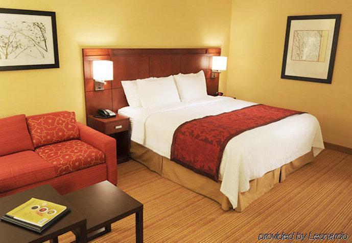Fairfield Inn & Suites By Marriott Albany Airport Екстериор снимка