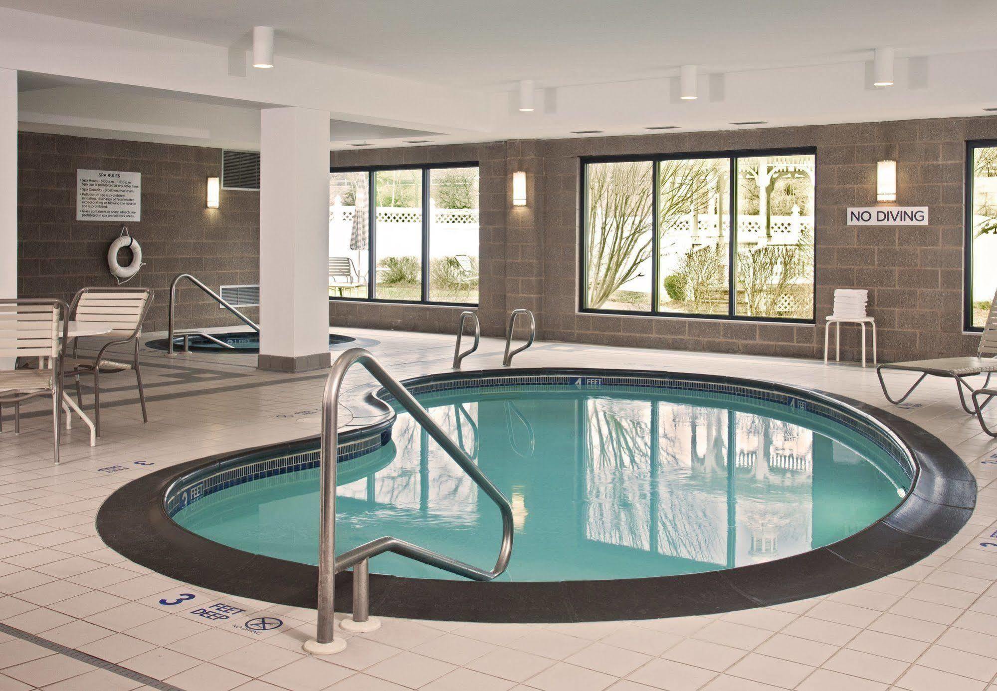 Fairfield Inn & Suites By Marriott Albany Airport Екстериор снимка