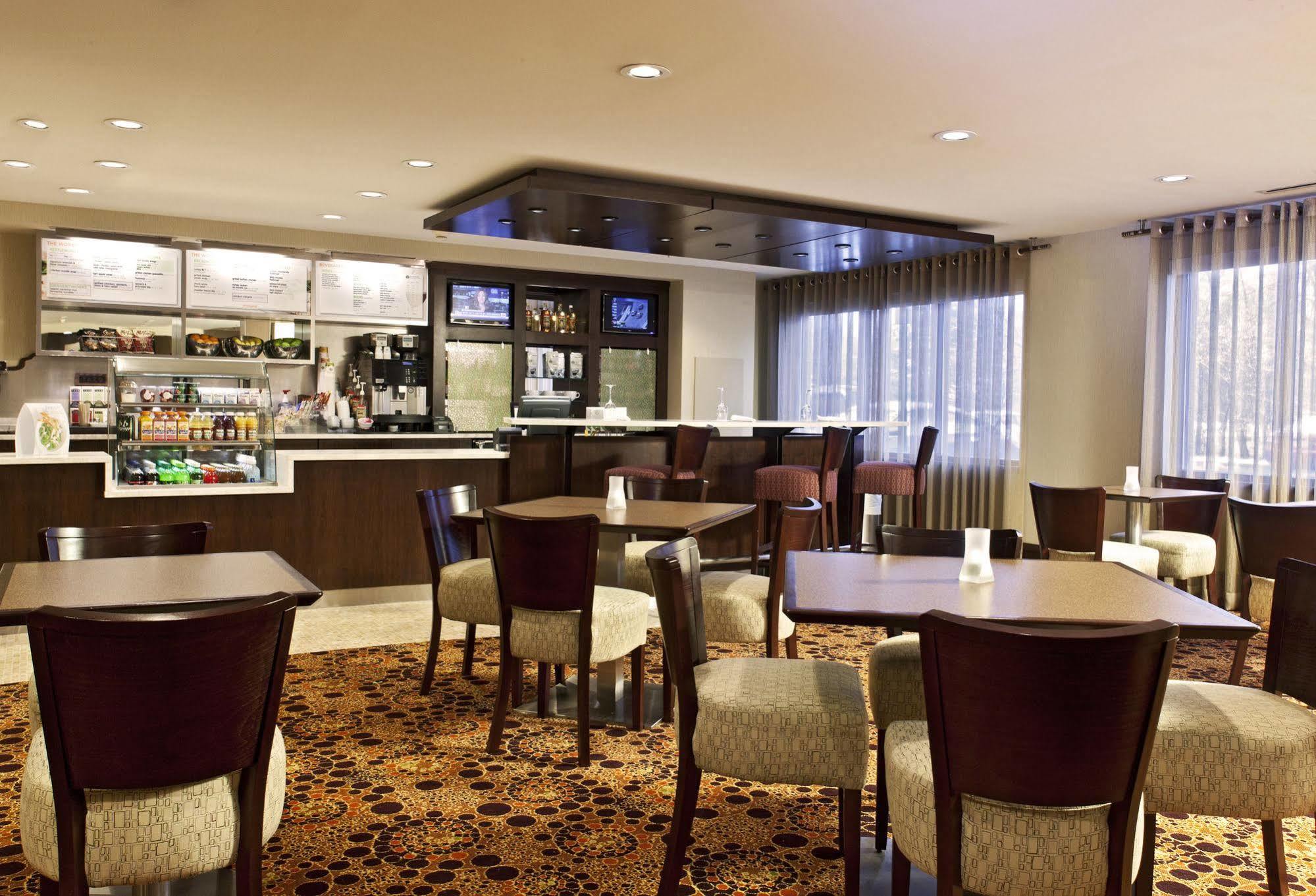 Fairfield Inn & Suites By Marriott Albany Airport Екстериор снимка