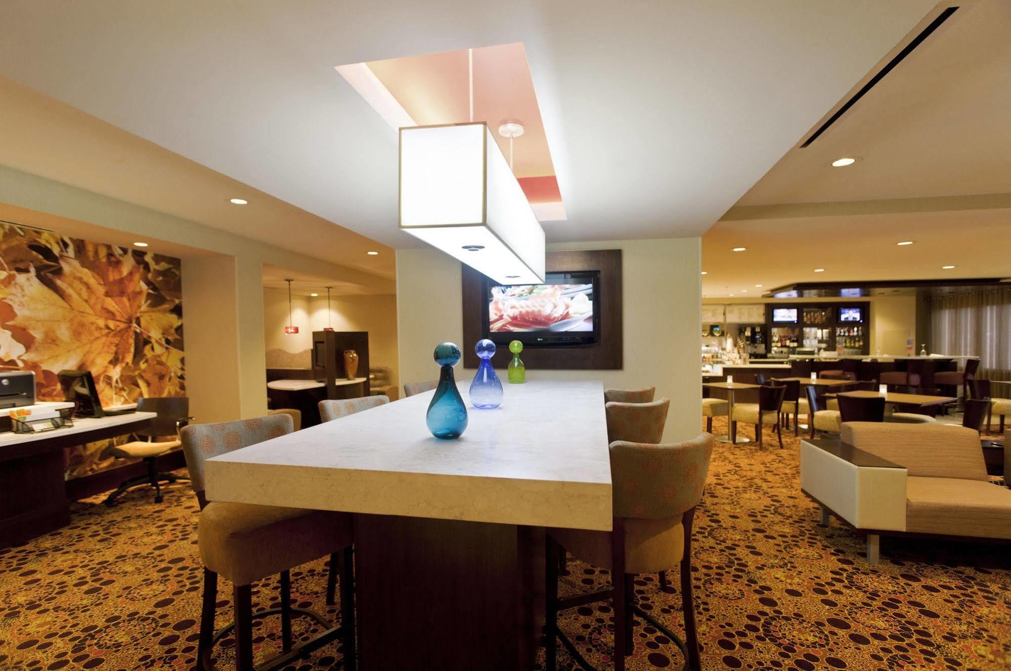 Fairfield Inn & Suites By Marriott Albany Airport Екстериор снимка