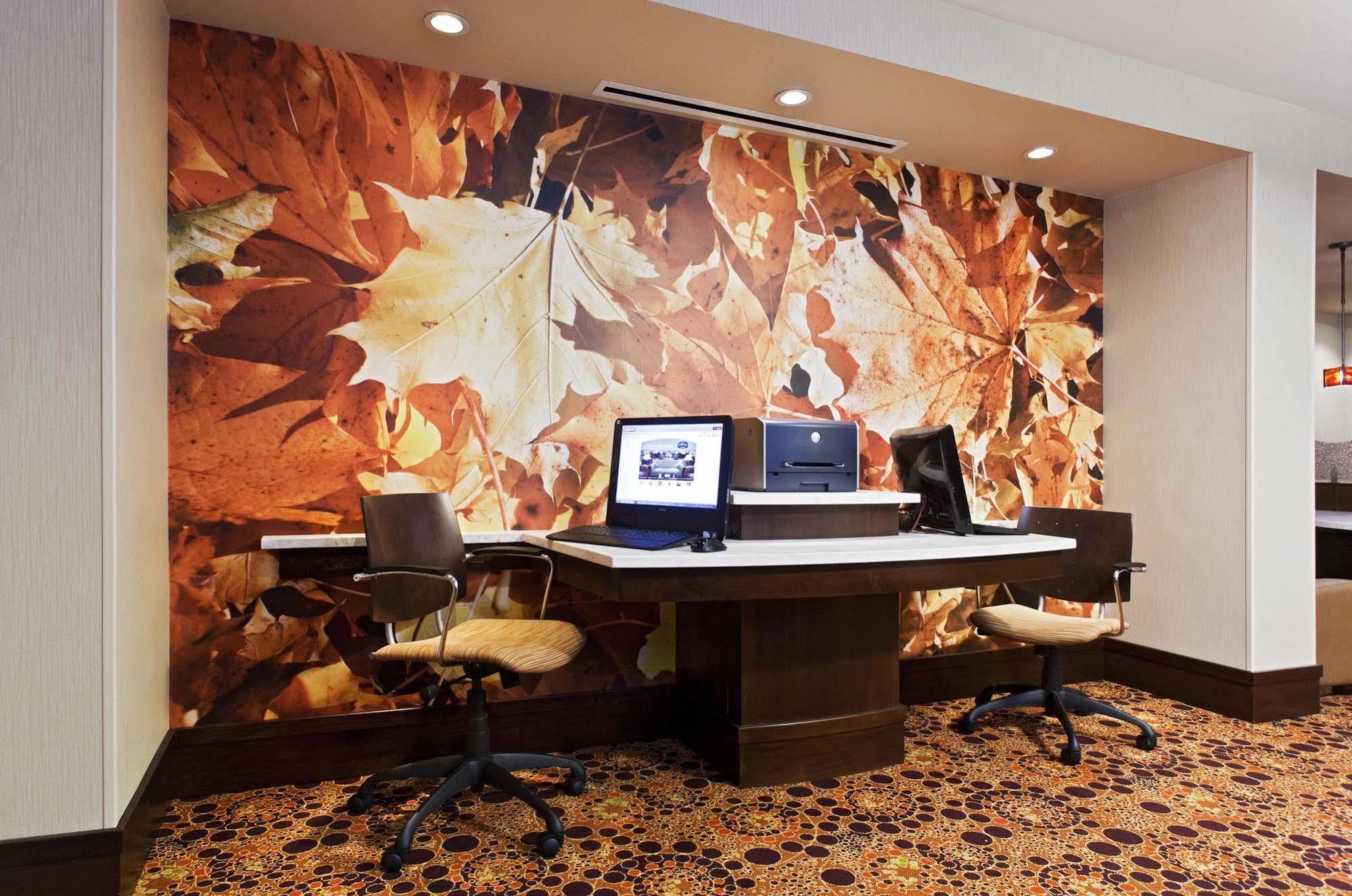 Fairfield Inn & Suites By Marriott Albany Airport Екстериор снимка