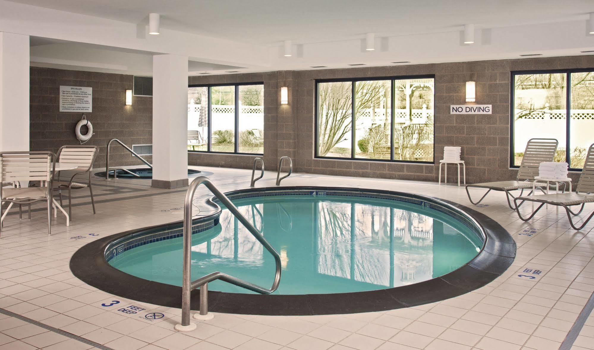 Fairfield Inn & Suites By Marriott Albany Airport Екстериор снимка