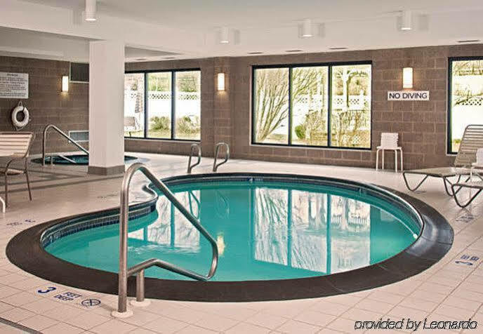 Fairfield Inn & Suites By Marriott Albany Airport Екстериор снимка